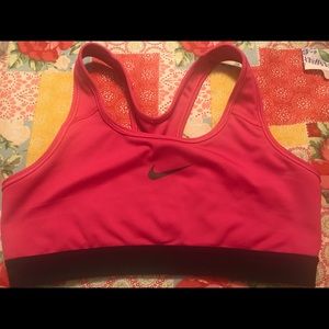 Nike sports bra medium